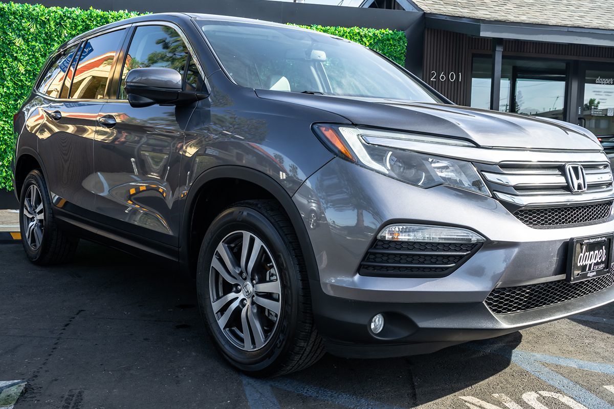 2017 Honda Pilot EX-L photo 2