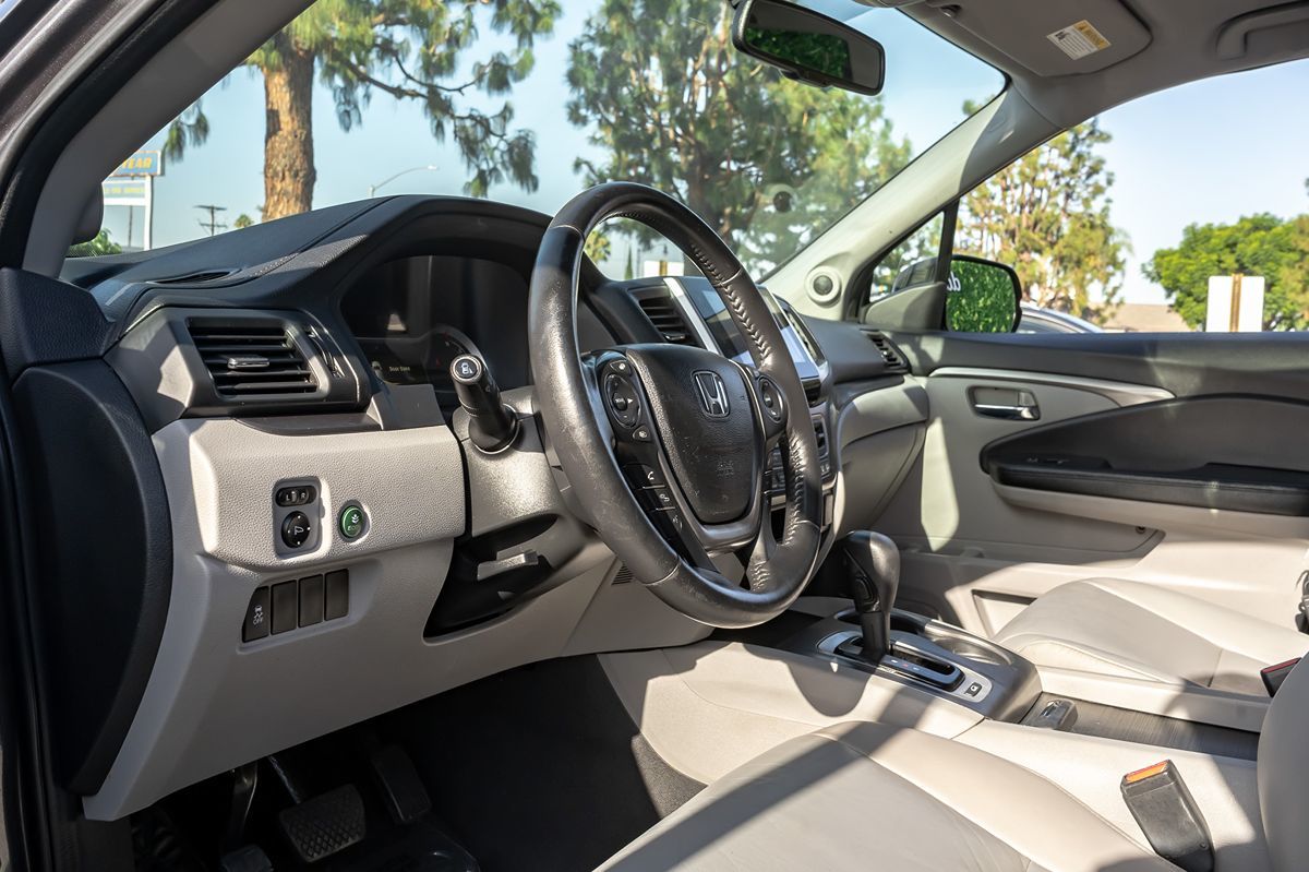 2017 Honda Pilot EX-L photo 7