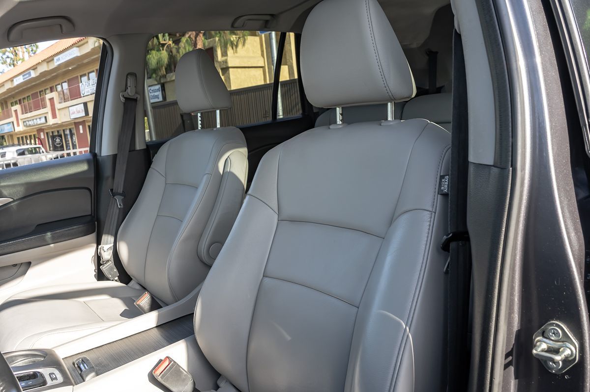 2017 Honda Pilot EX-L photo 8