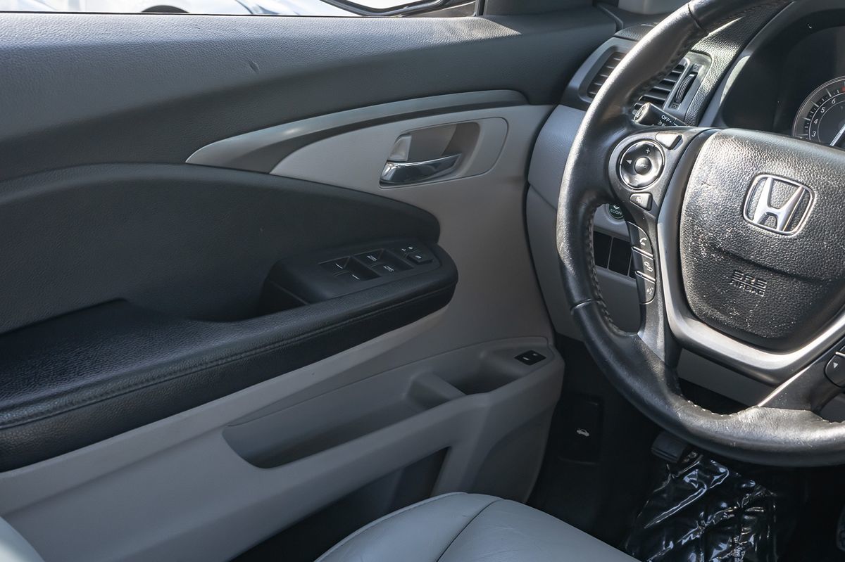 2017 Honda Pilot EX-L photo 15