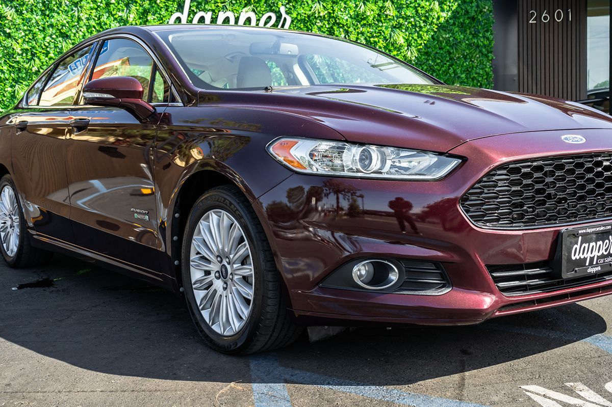 2013 Ford Fusion Energi SE photo 4