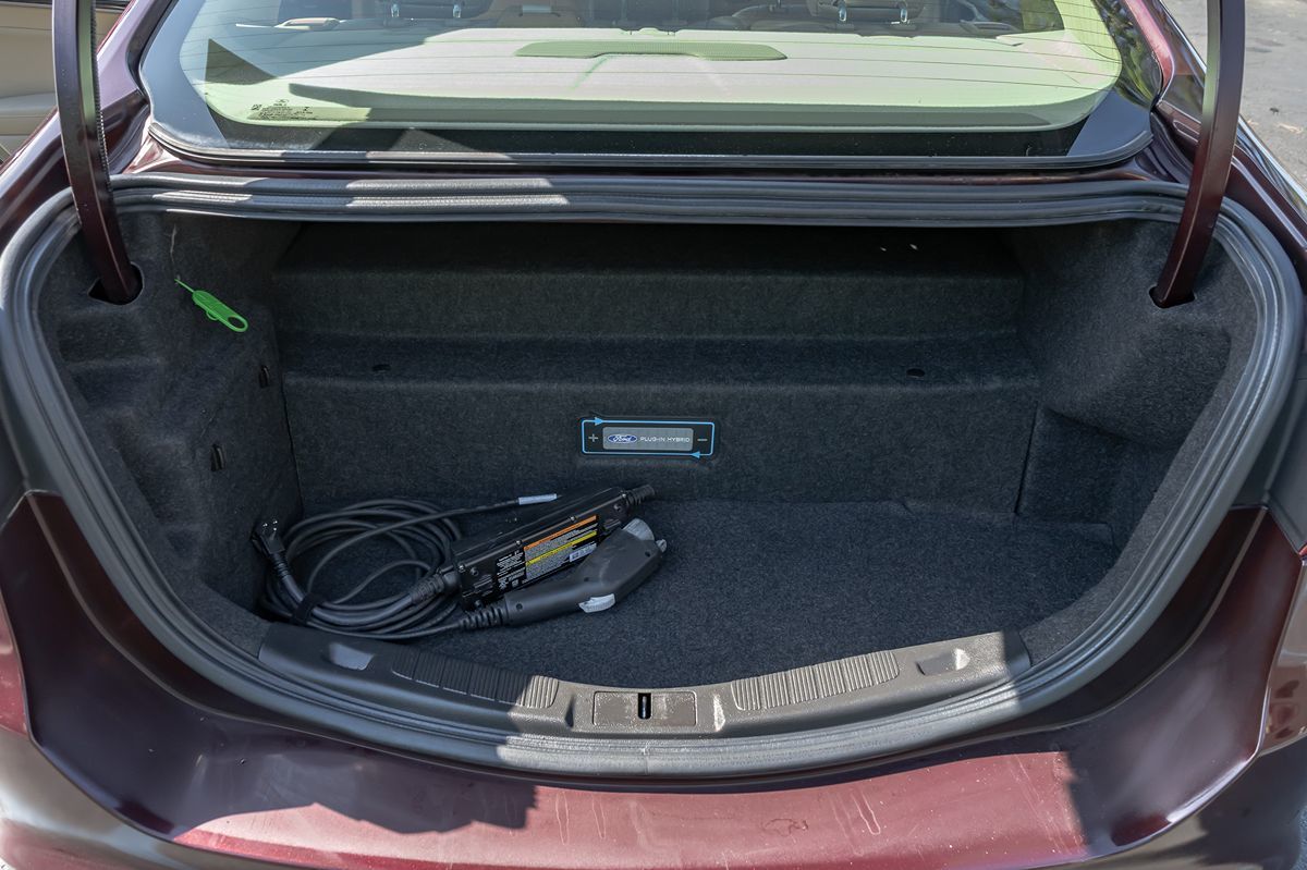 2013 Ford Fusion Energi SE photo 15