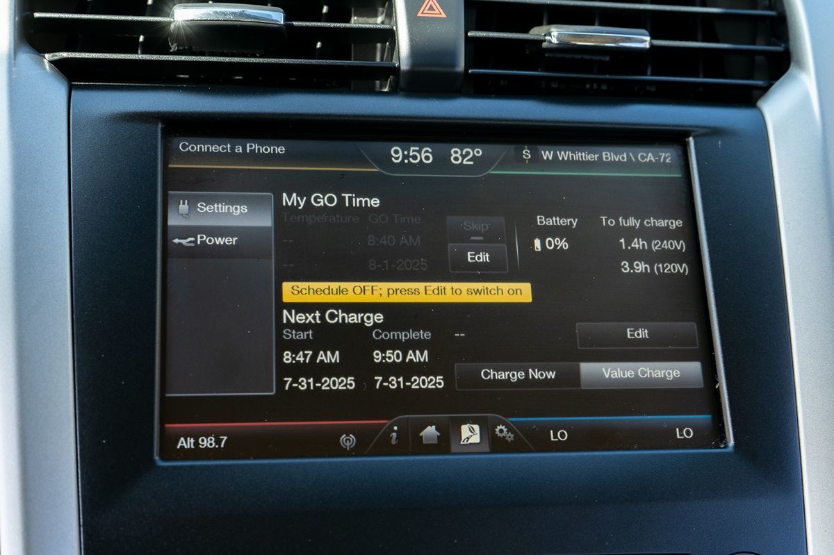 2013 Ford Fusion Energi SE photo 34