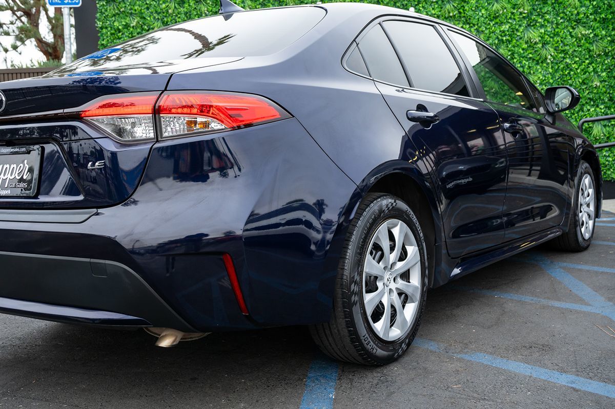 2020 Toyota Corolla LE photo 6
