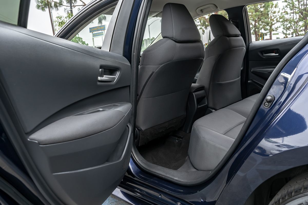 2020 Toyota Corolla LE photo 13