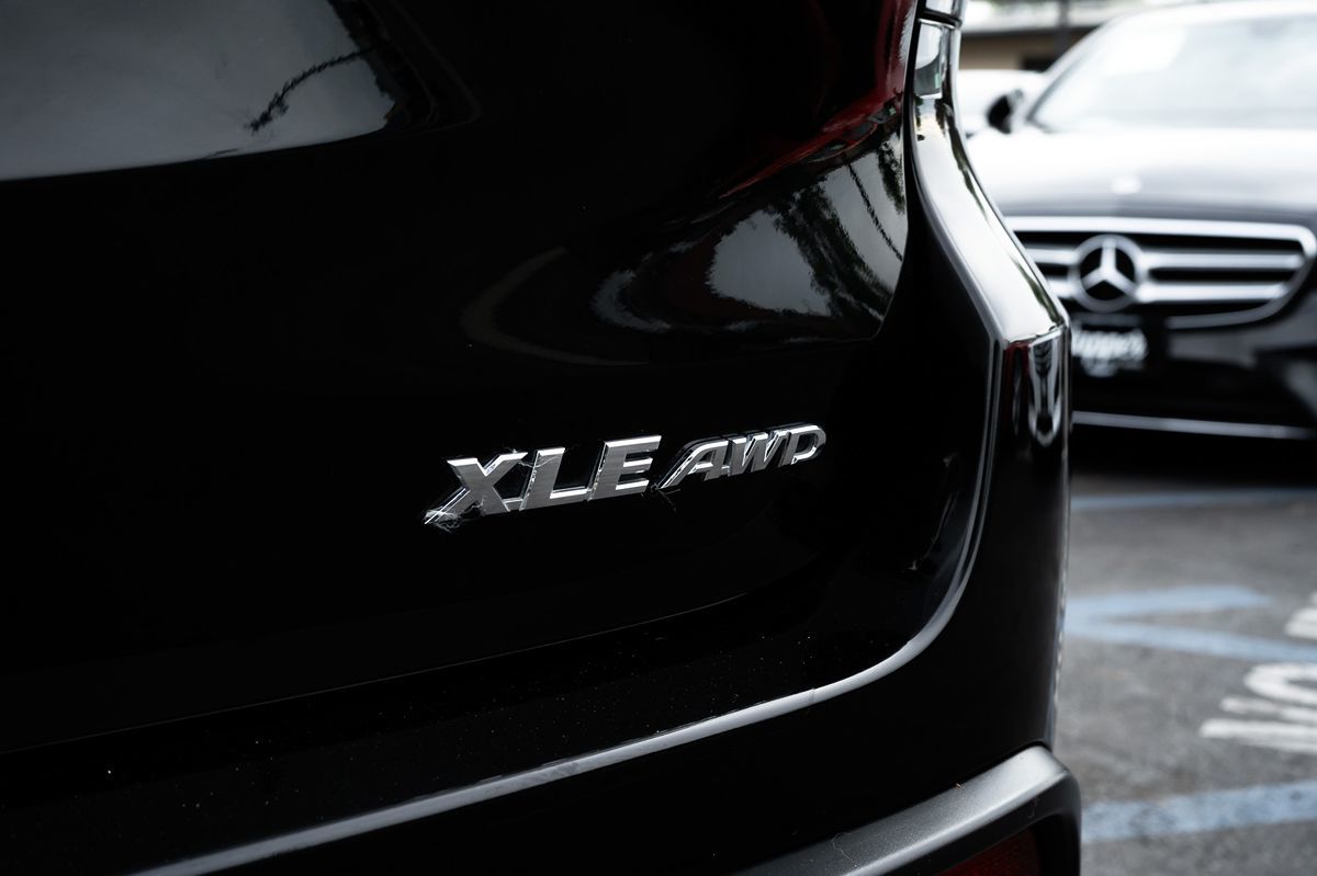 2015 Toyota Highlander XLE photo 9