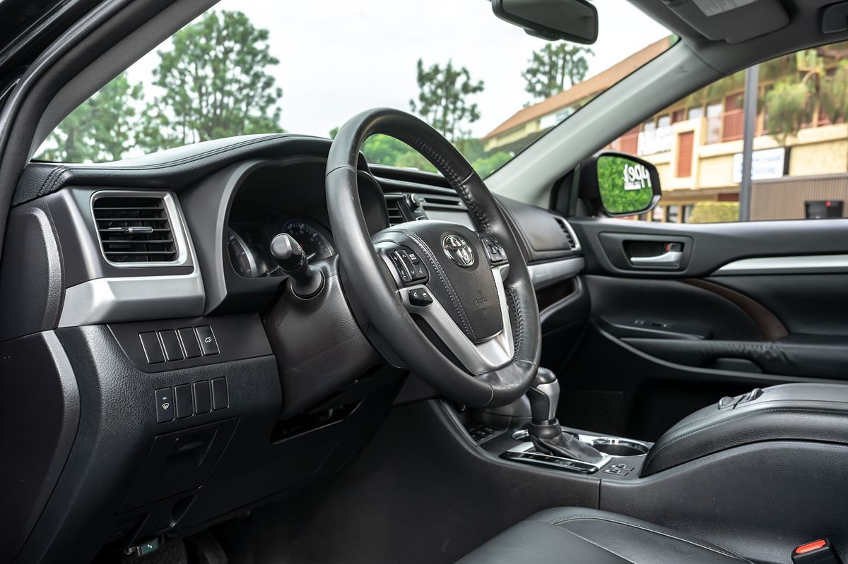 2015 Toyota Highlander XLE photo 10