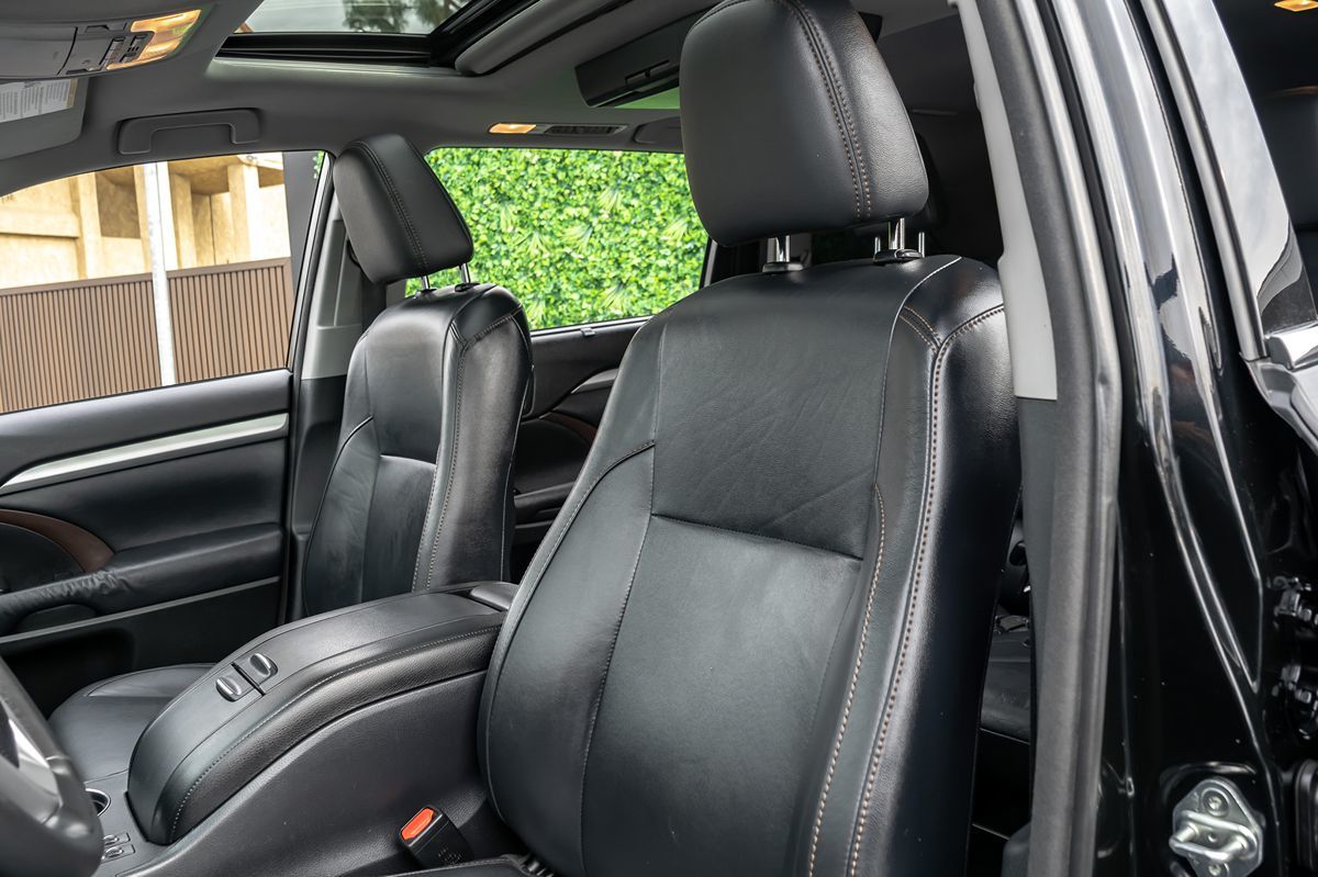 2015 Toyota Highlander XLE photo 11
