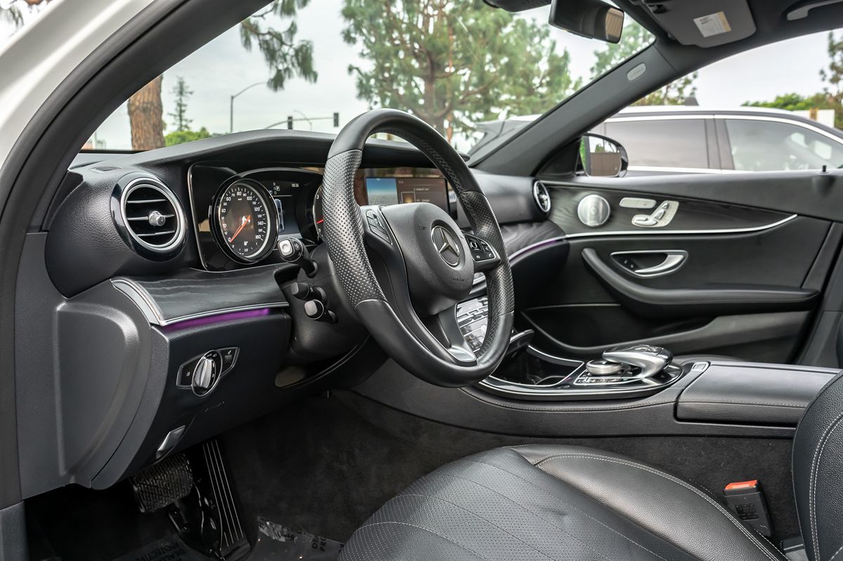 2017 Mercedes Benz E 300 Sport Sedan photo 9