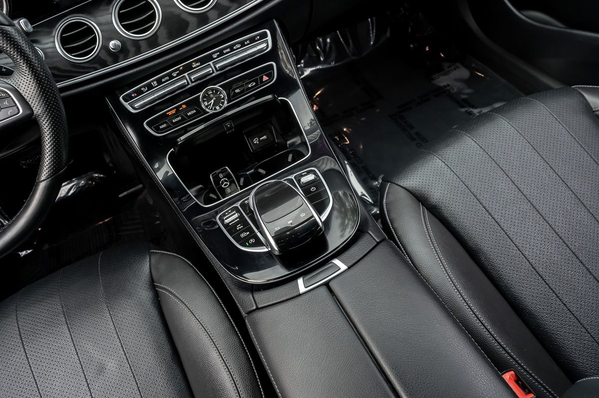 2017 Mercedes Benz E 300 Sport Sedan photo 20