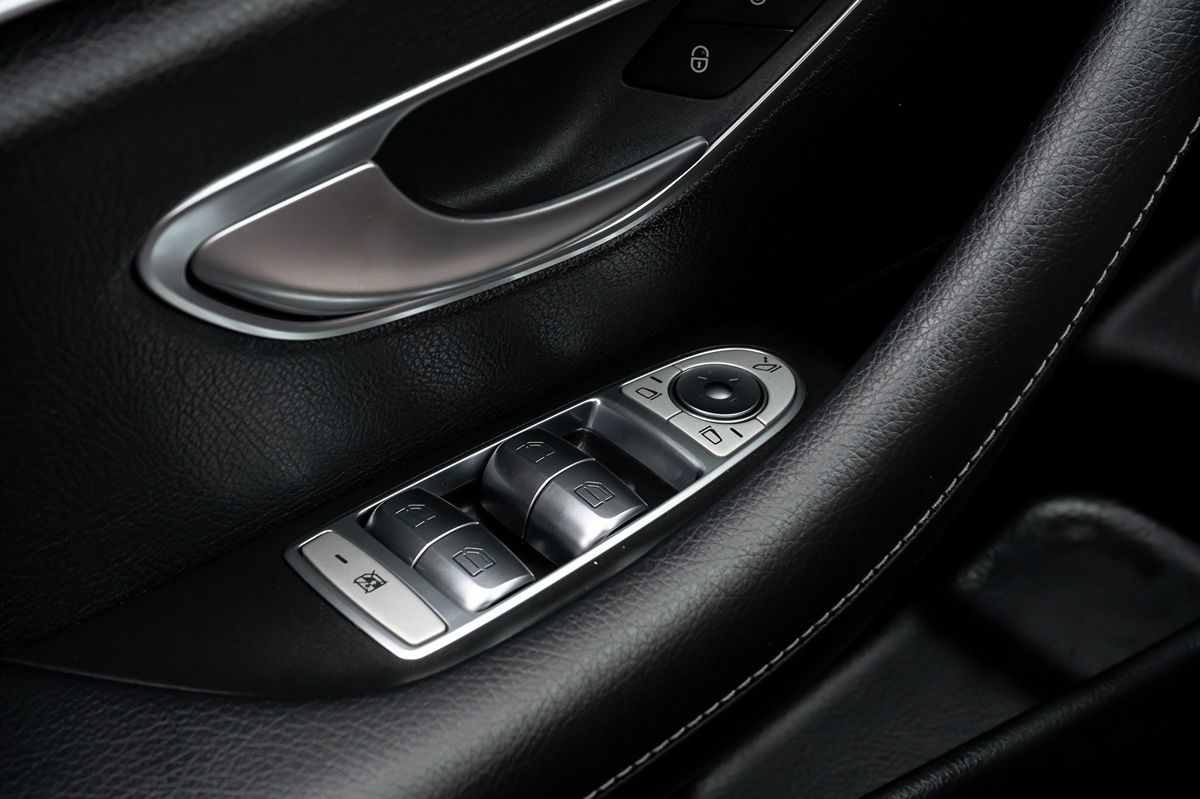 2017 Mercedes Benz E 300 Sport Sedan photo 27