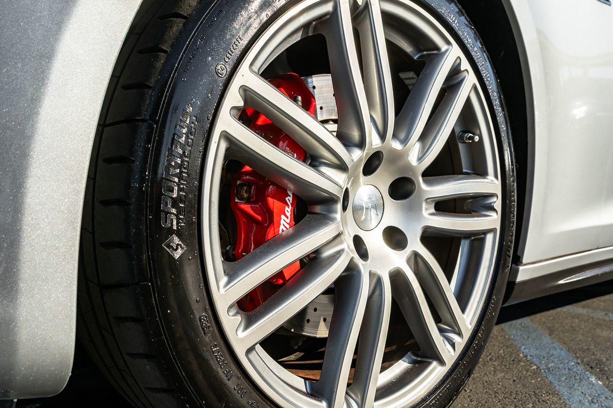 2017 Maserati Ghibli S photo 3