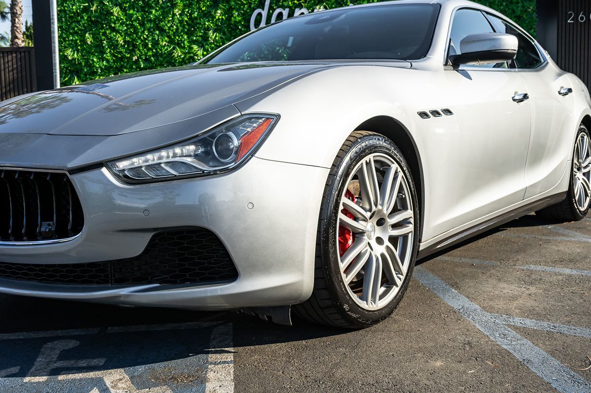 2017 Maserati Ghibli S photo 2