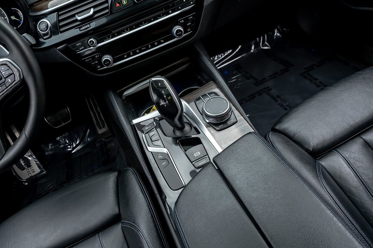 2019 Bmw 540i Sedan photo 22