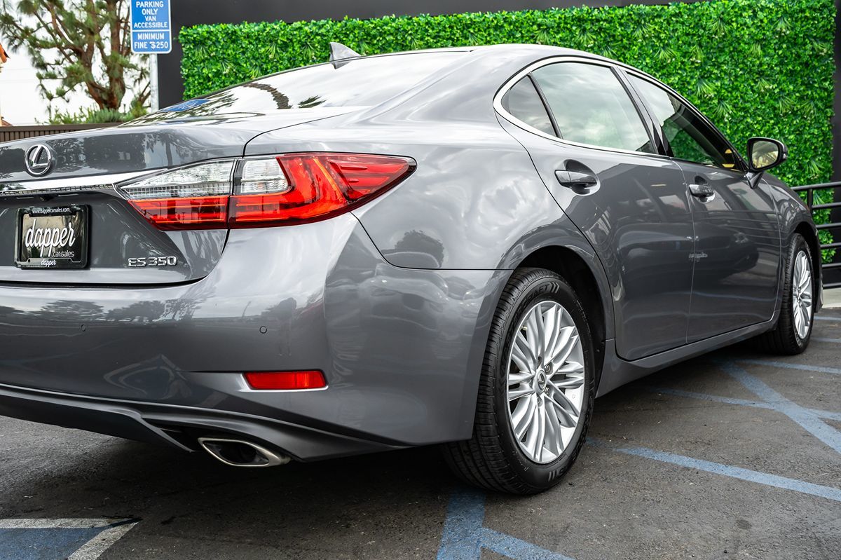 2016 Lexus ES 350 photo 6
