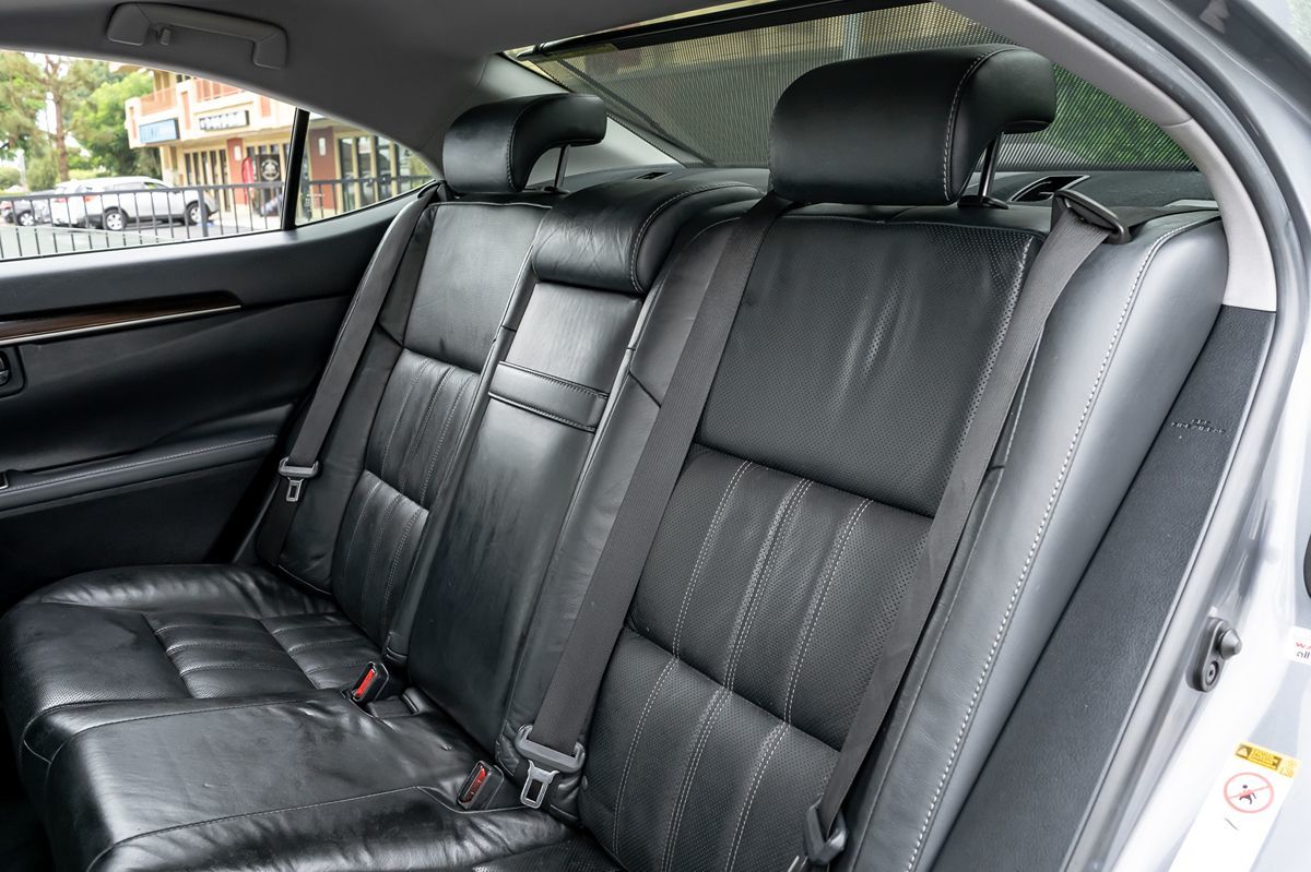 2016 Lexus ES 350 photo 15