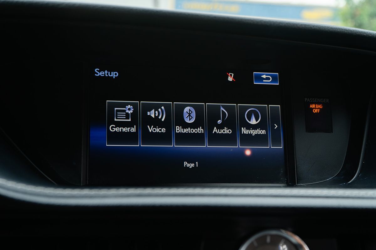 2016 Lexus ES 350 photo 36