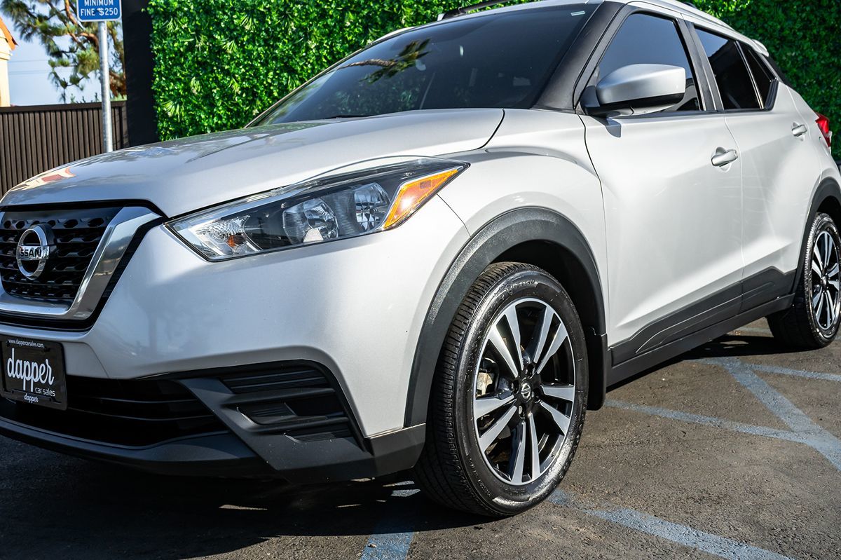 2018 Nissan Kicks SV photo 2