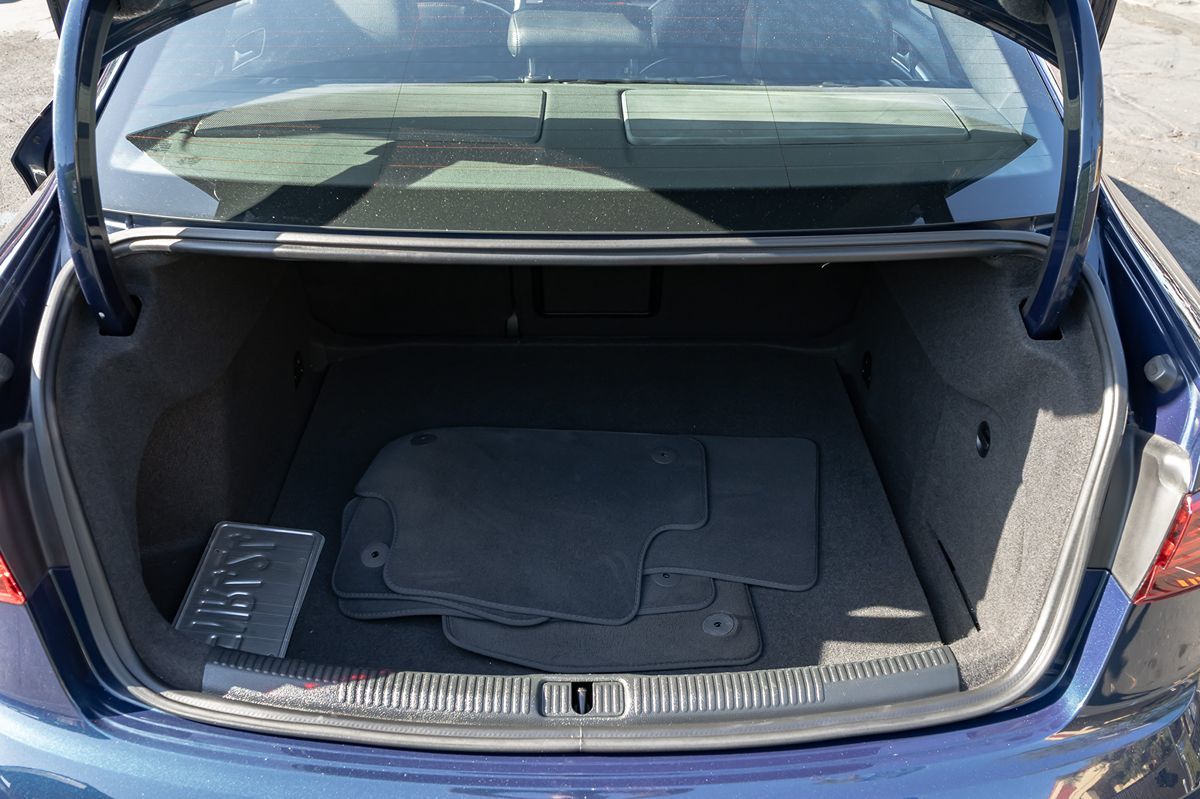 2018 Audi A3 Premium photo 16