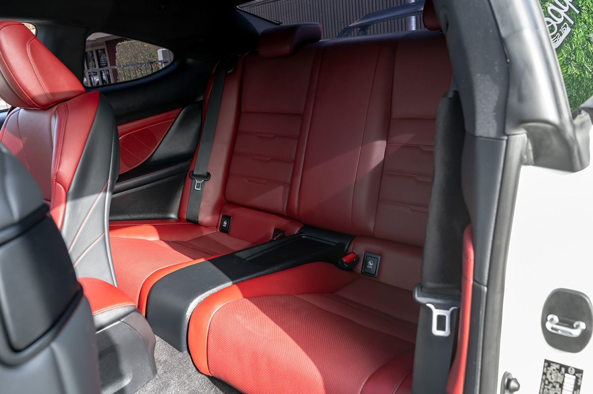 2015 Lexus RC 350 photo 16