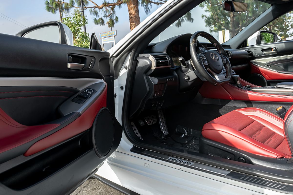 2015 Lexus RC 350 photo 13