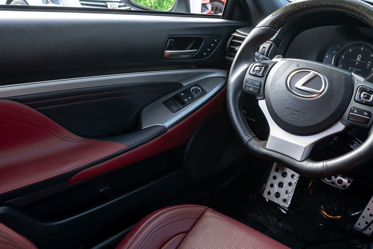 2015 Lexus RC 350 photo 18