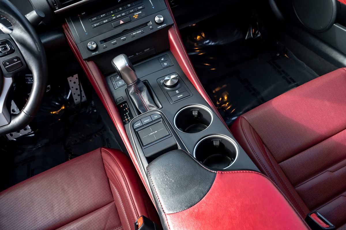 2015 Lexus RC 350 photo 20
