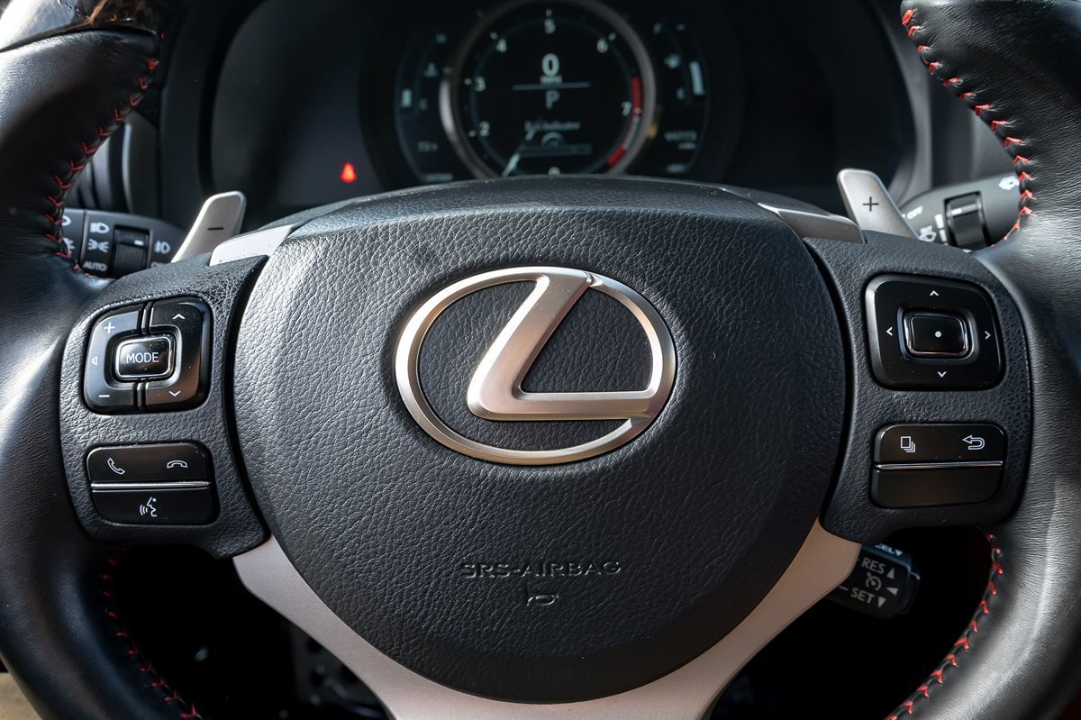 2015 Lexus RC 350 photo 22