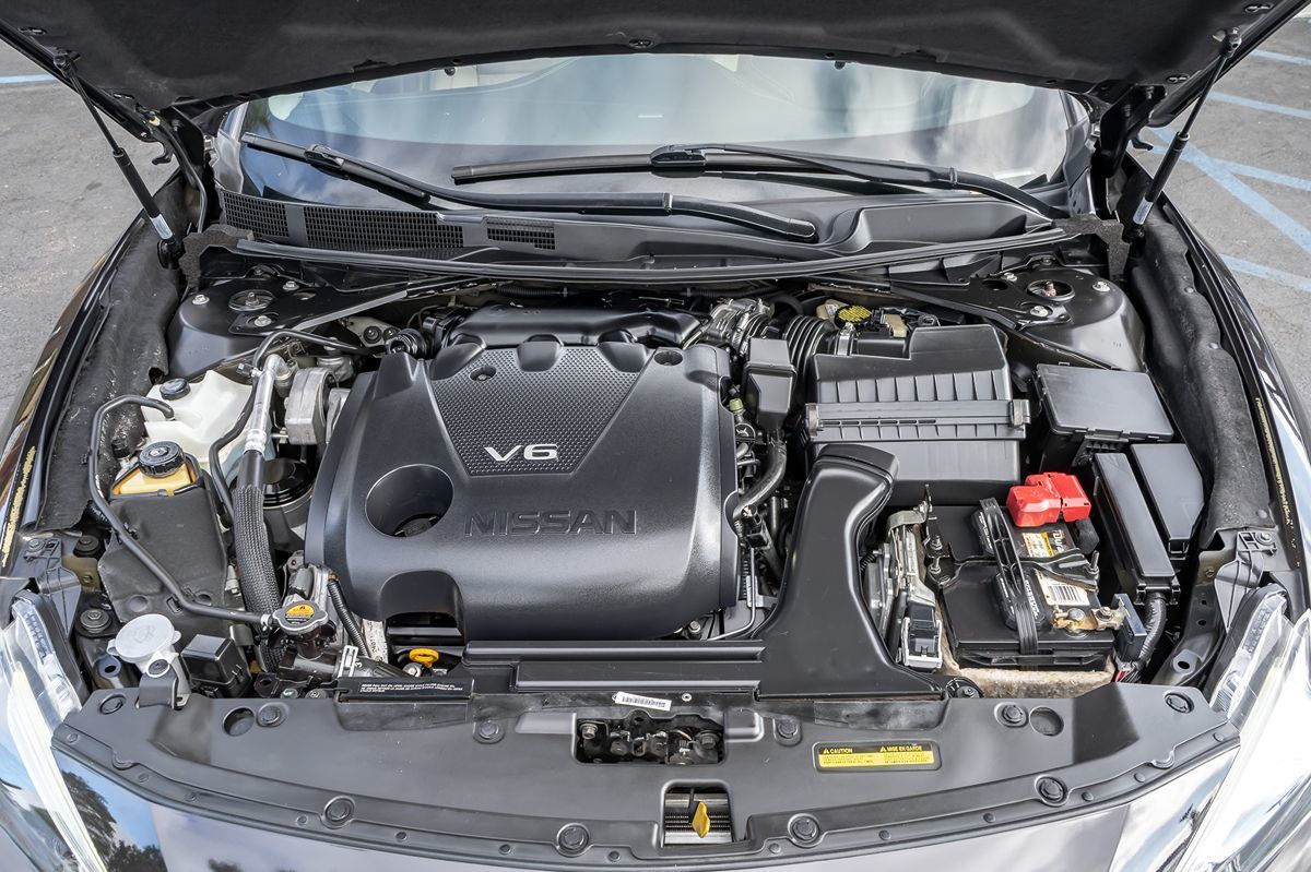 2017 Nissan Maxima Platinum photo 16