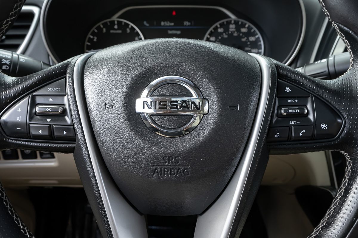2017 Nissan Maxima Platinum photo 24