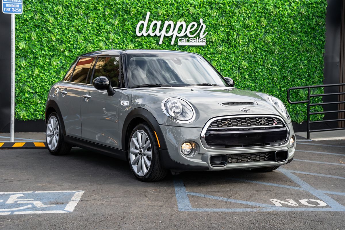 2019 Mini Cooper 4 Door Hardtop Signature photo 2