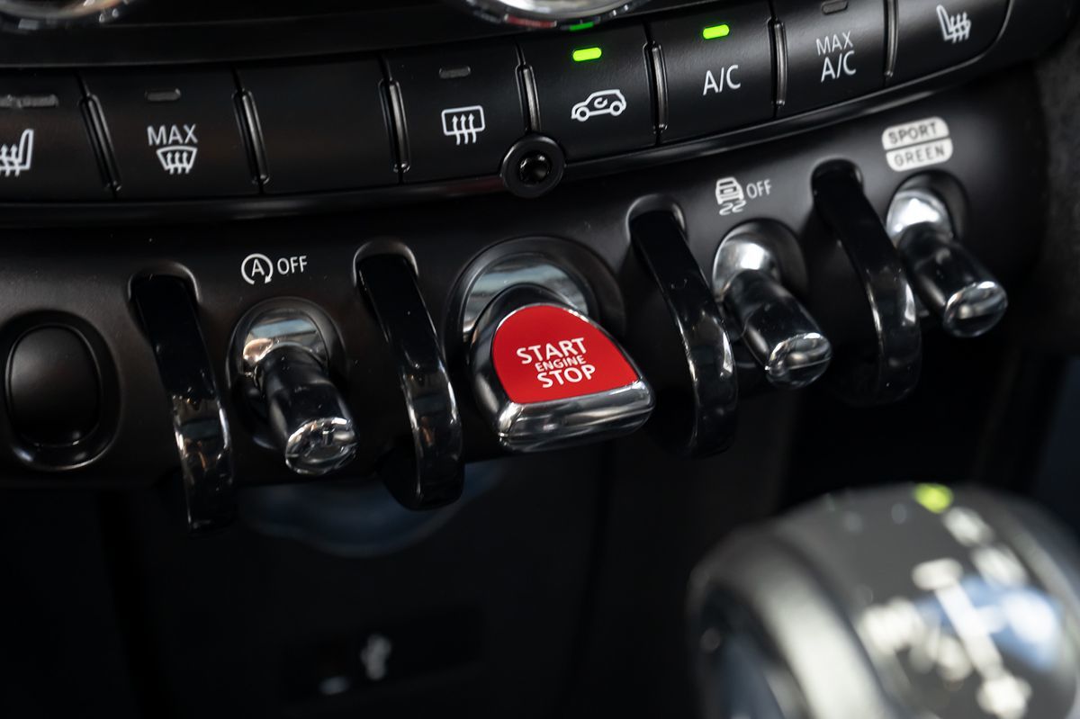 2019 Mini Cooper 4 Door Hardtop Signature photo 22