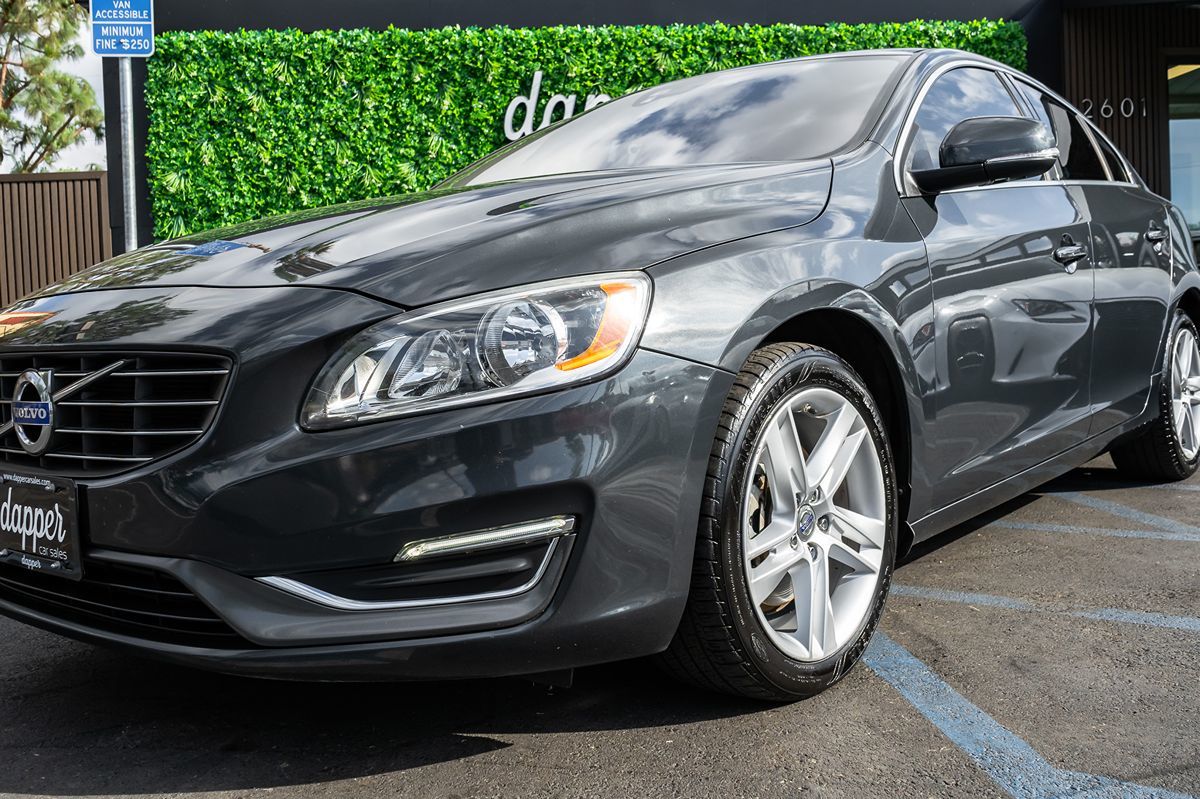 2015 Volvo S60 T5 Drive-E Premier photo 2