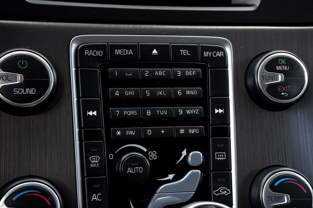2015 Volvo S60 T5 Drive-E Premier photo 29