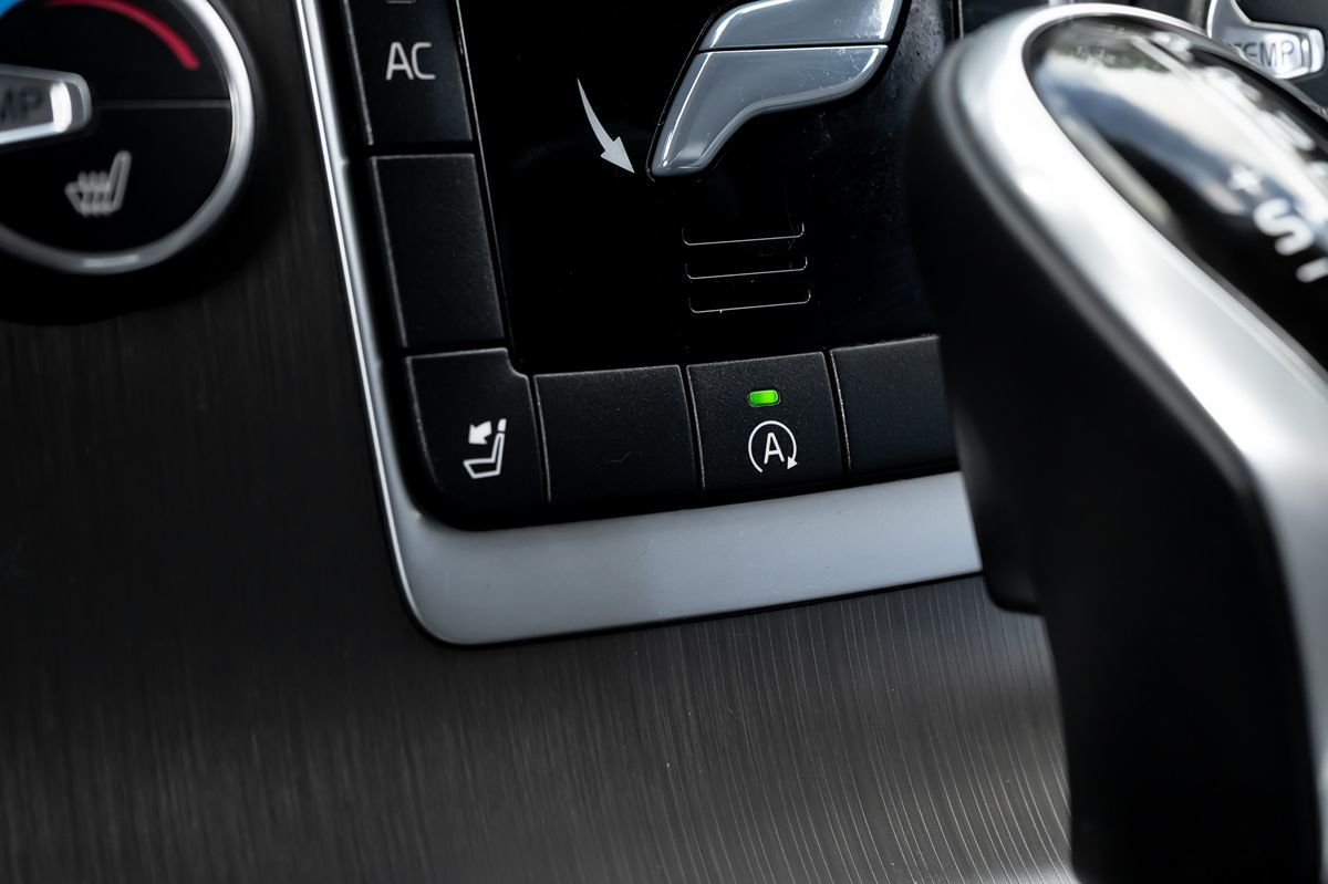 2015 Volvo S60 T5 Drive-E Premier photo 32