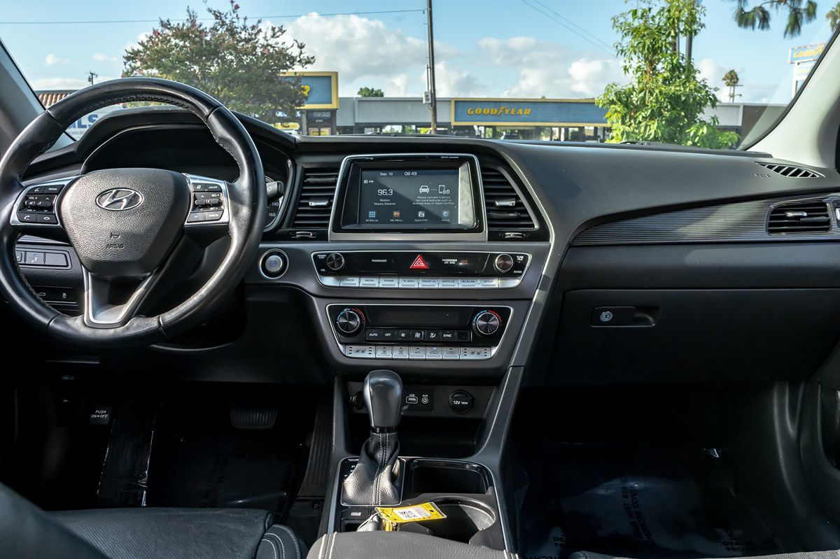 2018 Hyundai Sonata Limited photo 18