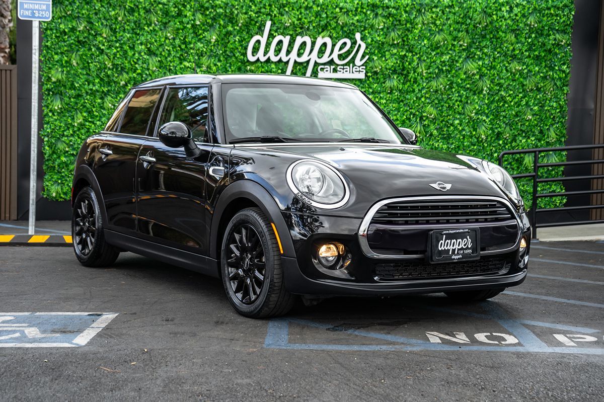 2018 Mini Cooper 4 Door Hardtop photo 3
