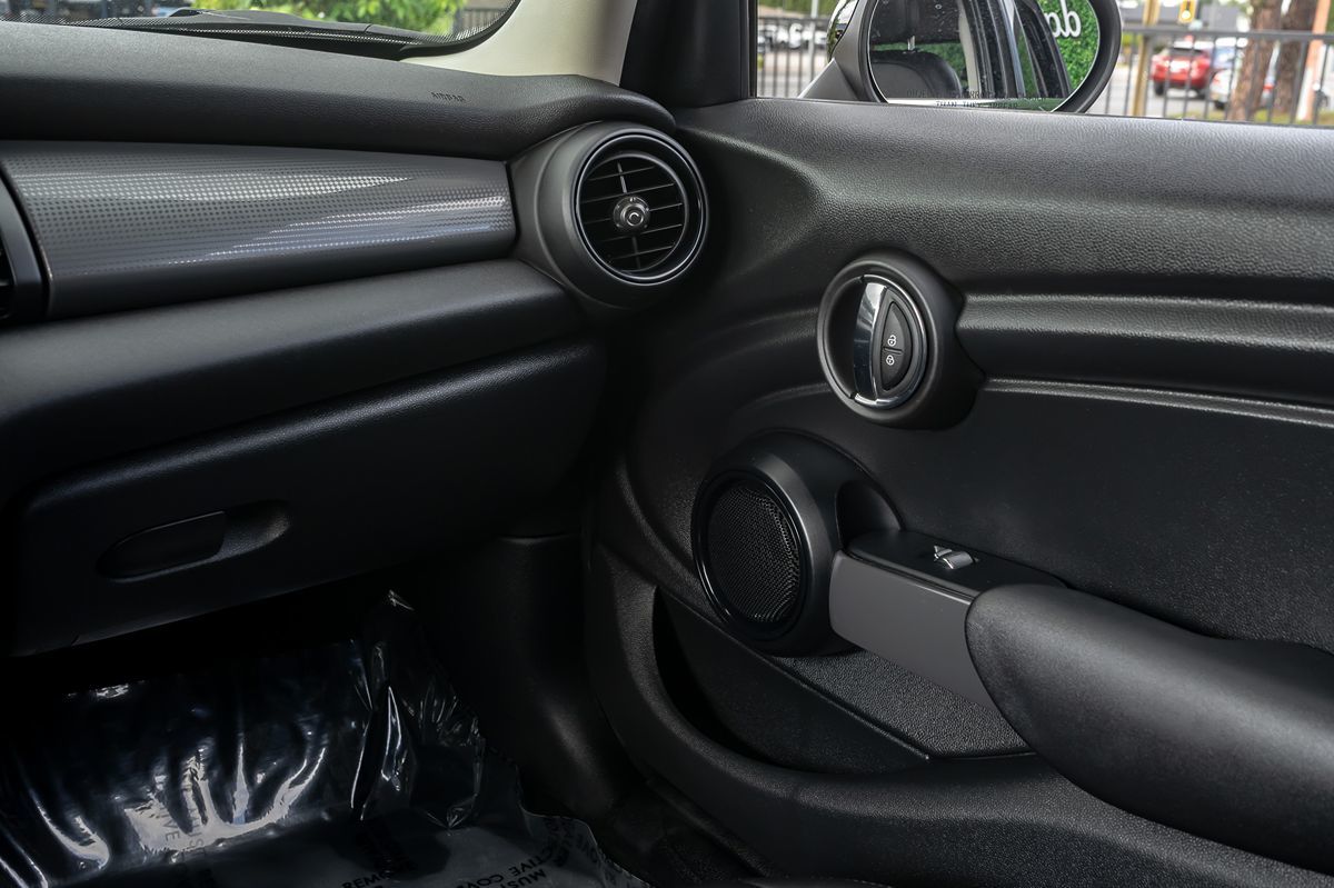 2018 Mini Cooper 4 Door Hardtop photo 20