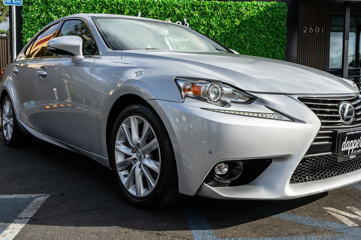 2015 Lexus IS 250 photo 4
