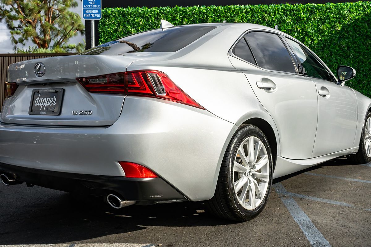 2015 Lexus IS 250 photo 6