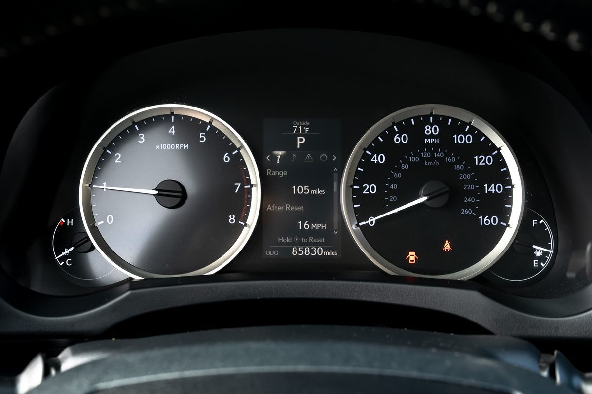 2015 Lexus IS 250 photo 23