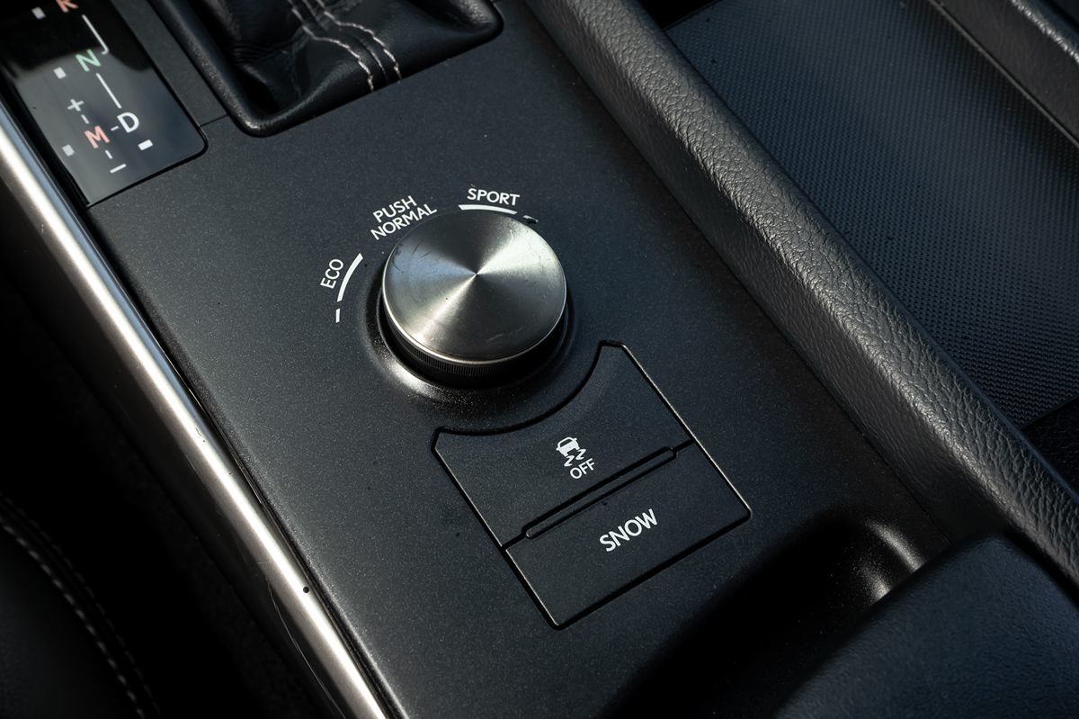 2015 Lexus IS 250 photo 25
