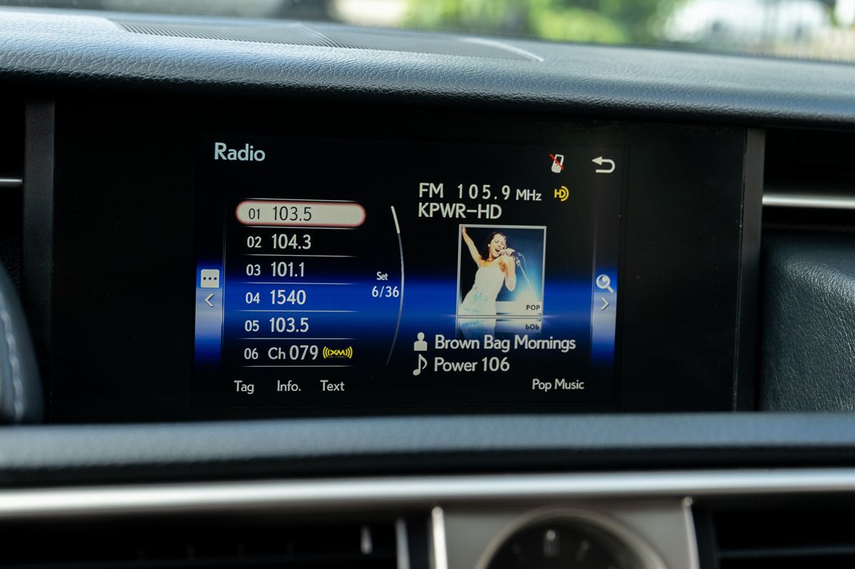 2015 Lexus IS 250 photo 26