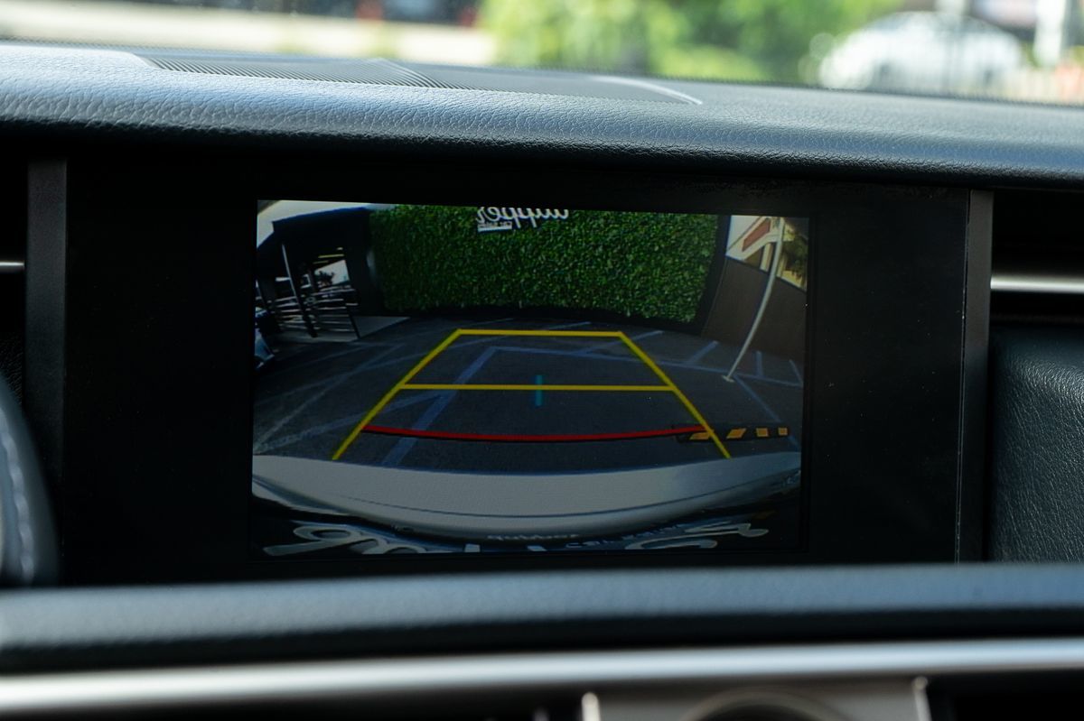 2015 Lexus IS 250 photo 30