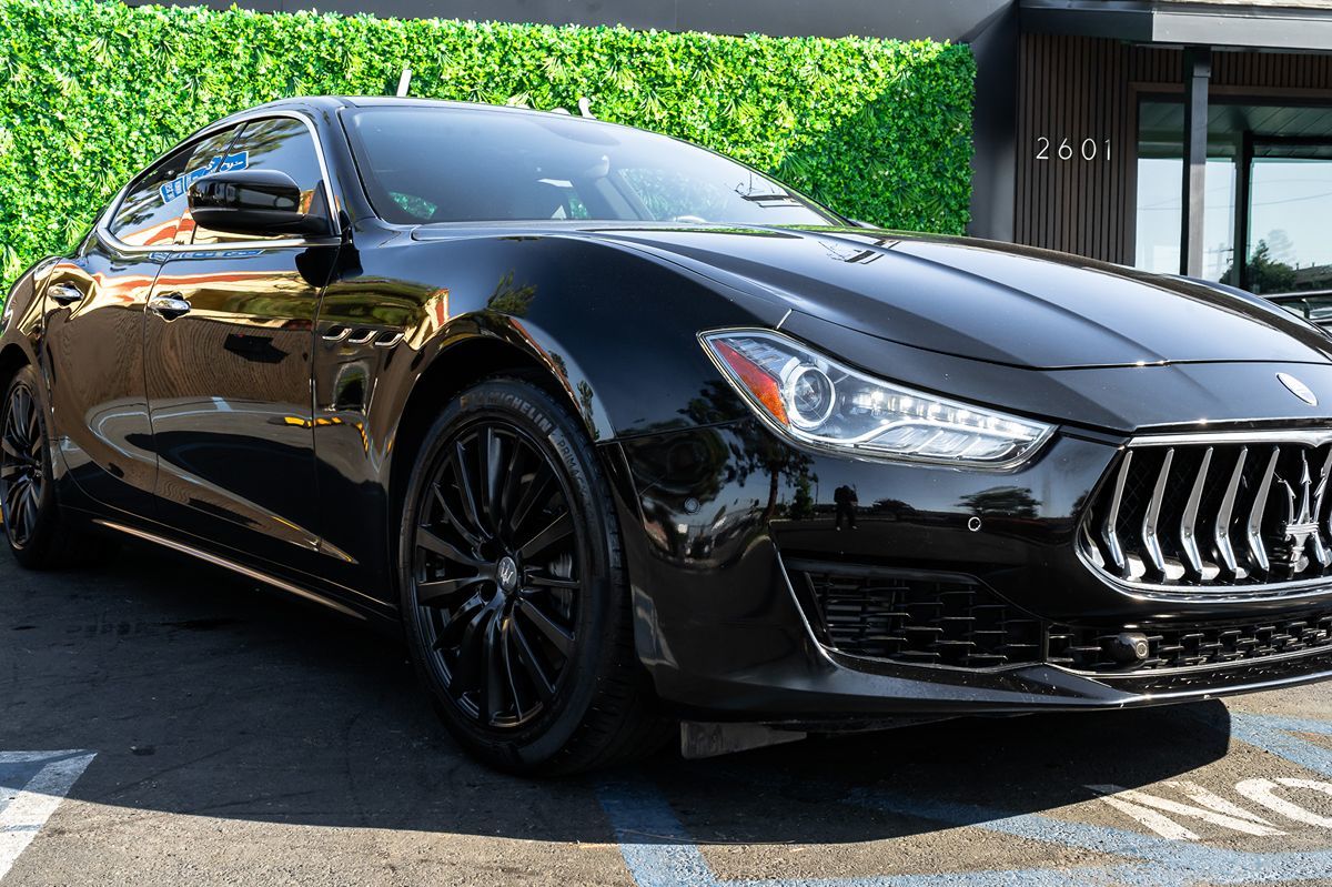 2020 Maserati Ghibli photo 4