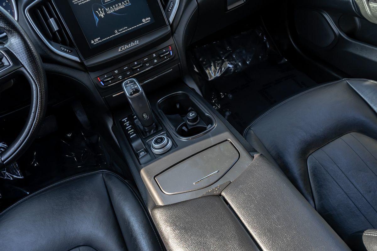 2020 Maserati Ghibli photo 20