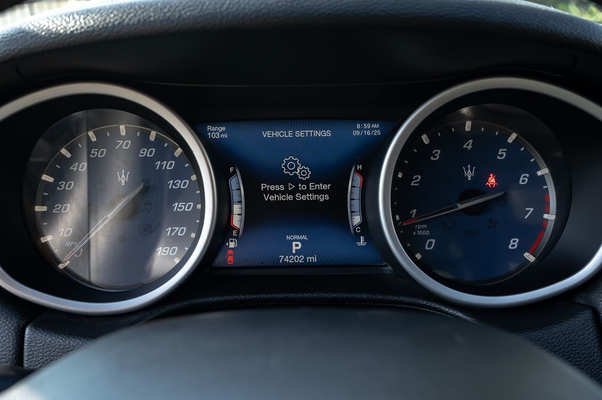 2020 Maserati Ghibli photo 23