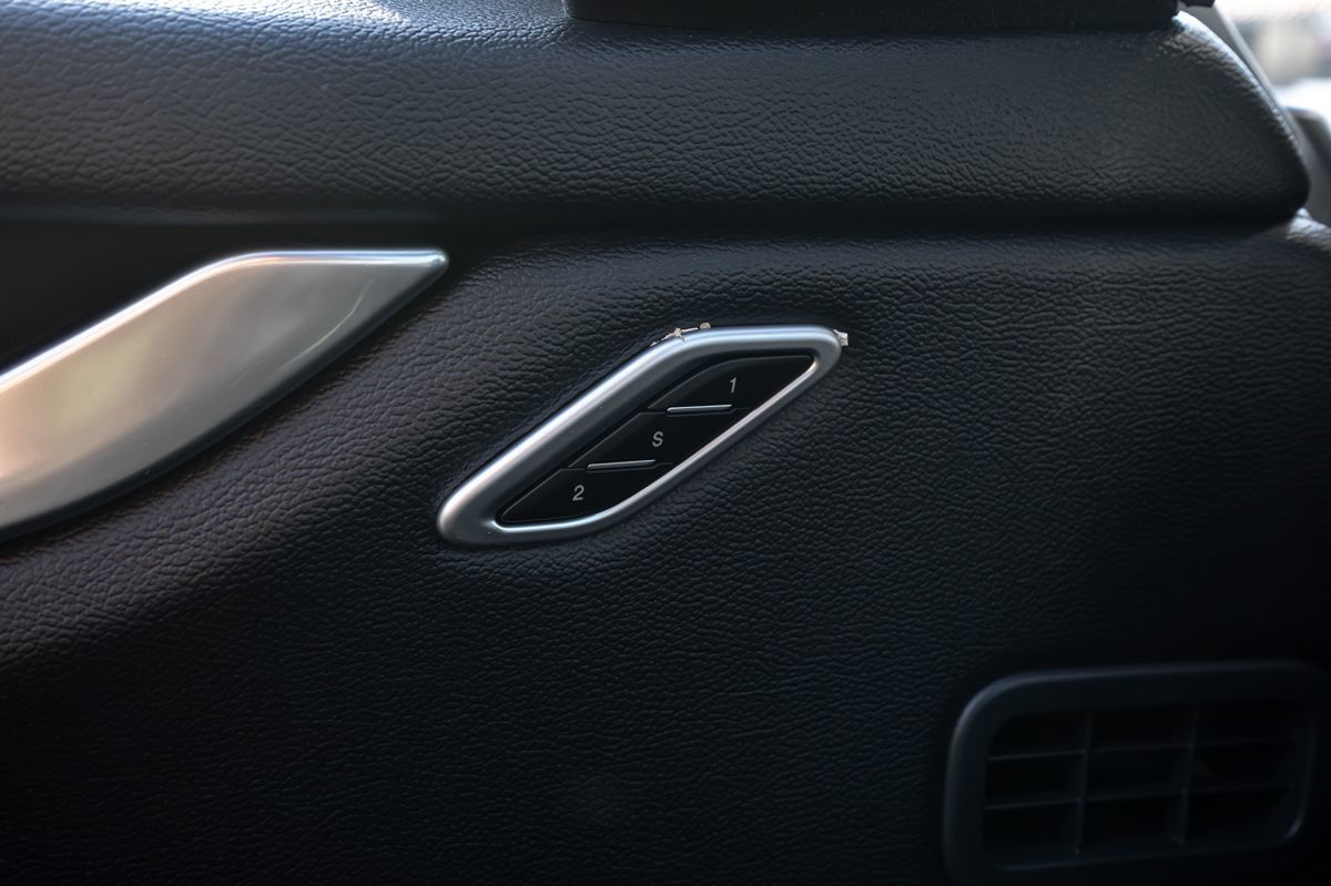 2020 Maserati Ghibli photo 25