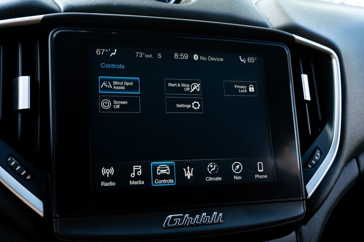 2020 Maserati Ghibli photo 30