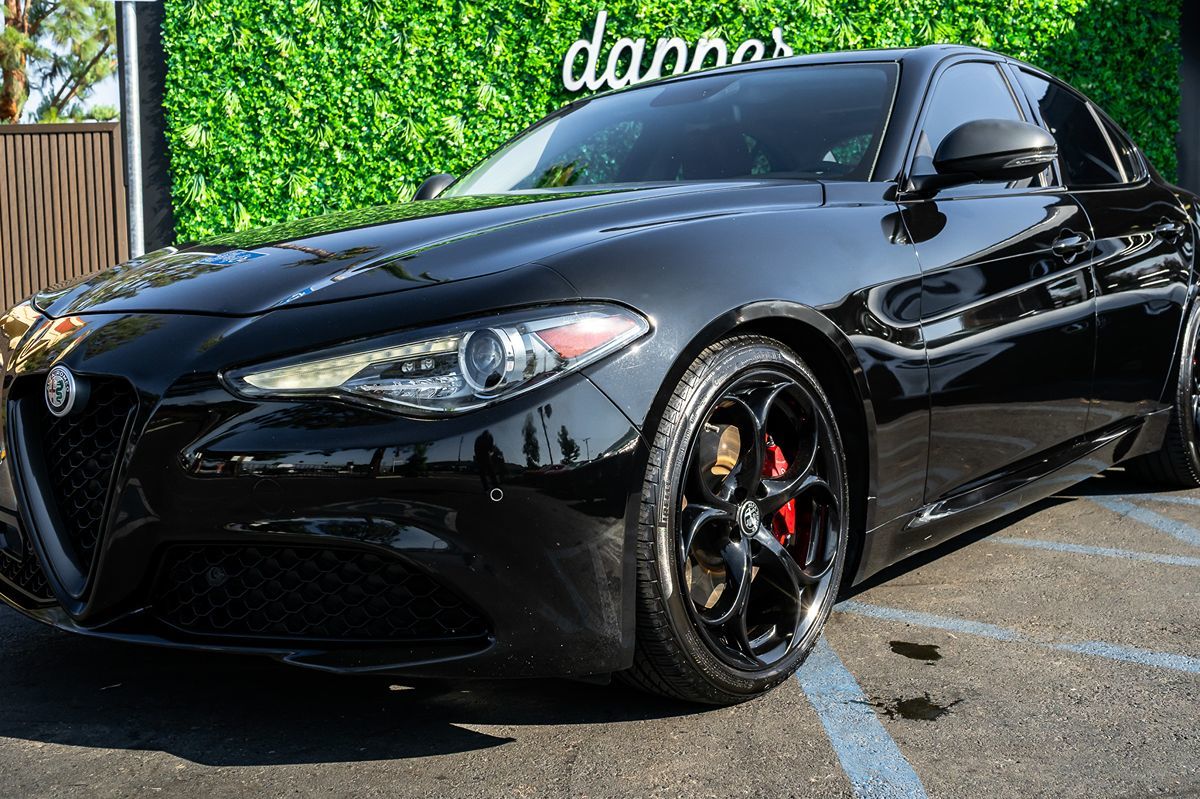 2019 Alfa Romeo Giulia Ti photo 2
